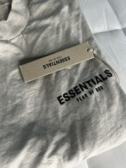 Fear of God ESSENTIALS Mens Light Oatmeal Graphic Crew Neck Cotton T-Shirt S