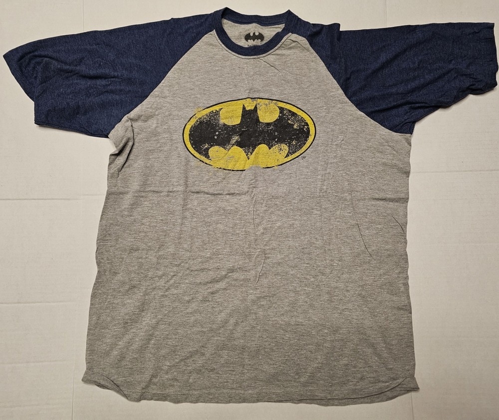 Batman Logo Men’s T-Shirt 2XL Gray & Navy Distressed DC Comics Bat Symbol