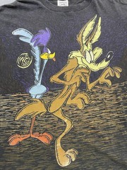 Vintage 90s Wile E coyote the road runner Looney Tunes All over print size XL