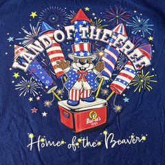 Bucees T-Shirt 4th Of July Land Of The Free Home Of The Beaver 2024 M Buc-ee’s