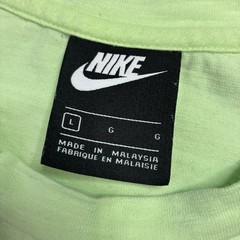Nike Sportswear World Tour Shirt Men’s Large Green Glow In The Dark Puff Print