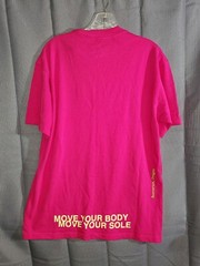 Nike World Tour T Shirt Size S Fire Berry