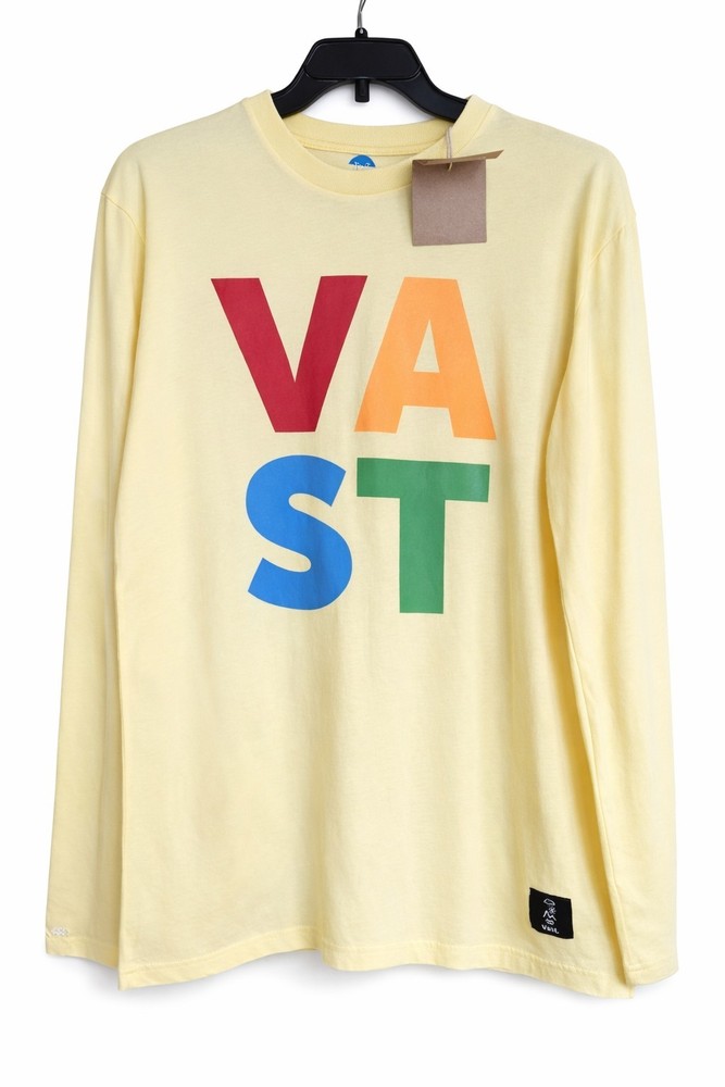 Vast Life Surfer Tee Shirt Beach Outdoor Long Sleeve Yellow Medium NWT CR80