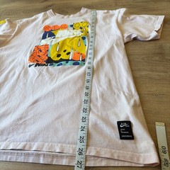 Nike AIR David Bruce Smiley Basketball T-Shirt Mens Medium Pink Loose Fit Tee