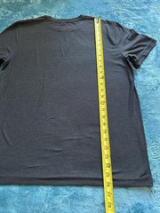 Vuori Dark Gray Knit Logo Crew Neck Men’s M Short Sleeve Solid T-Shirt V126