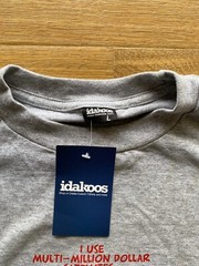 idakoos T-Shirt “Use Multi-Million Dollar Satellites To Hunt Tupperware” NWT – L