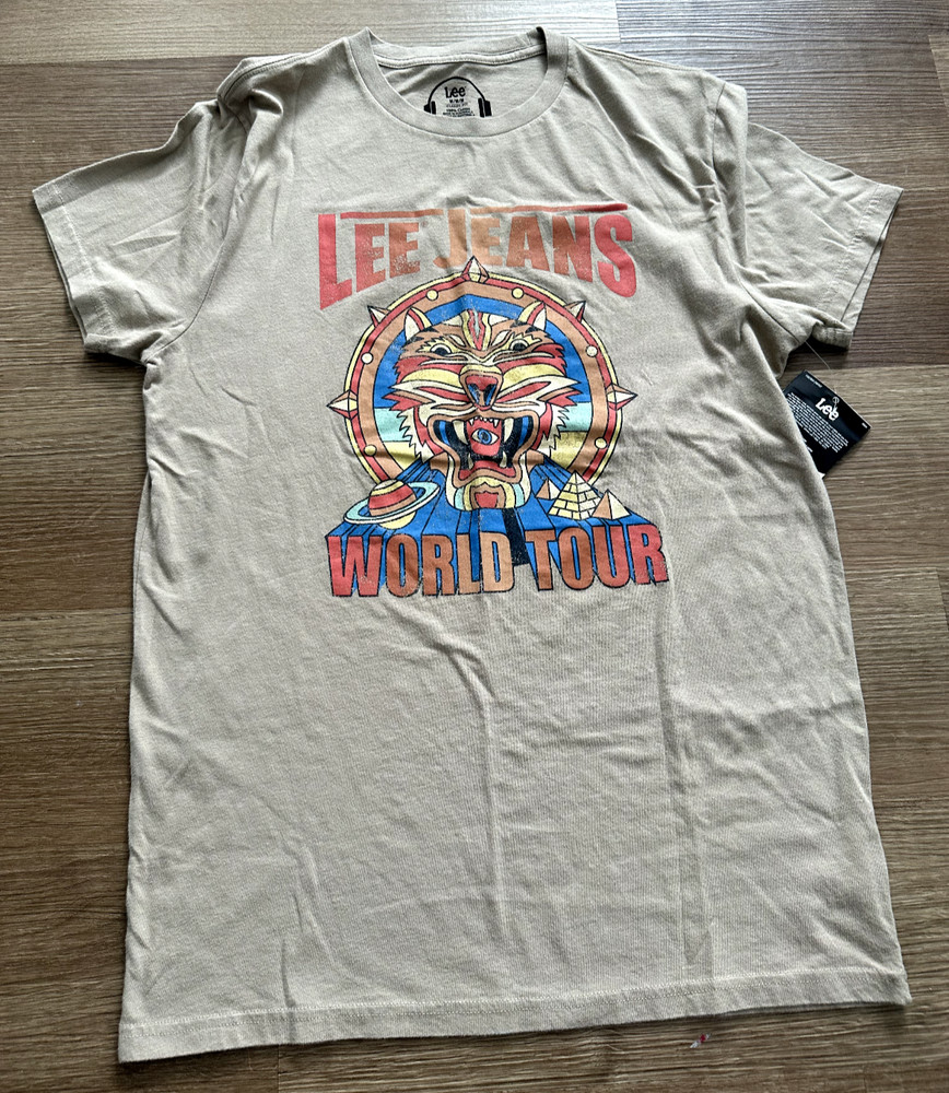 Lee Jeans World Tour Graphic T Shirt Crew Neck Cotton Dune Men’s Medium