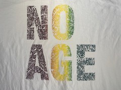 No Age Shirt Adult 2XL The Smell Los Angeles Band Tee Geometric Pattern Gradient