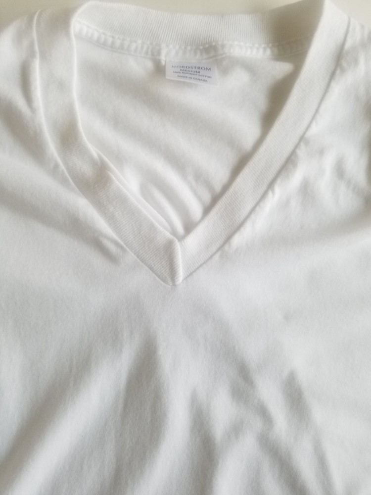 Nordstrom V-Neck Classic Fit Short SLV Supima Cotton Men T-Shirt M