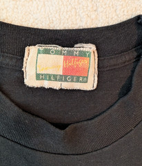 Vtg 90s Tommy Hilfiger Embroidered Lowercase Spellout Black Tee Shirt Large