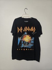 Def Leppard Pyromania Mens Graphic T Shirt Black Size Med Classic Rock Music 🎶