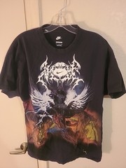 Nike Max90 Embrace Victory Graphic T-shirt Men Size Med. HQ2579 045