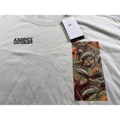 Nike Kyrie Irving Journey Reward T-Shirt Mens XXL Light Bone Long Sleeve Graphic