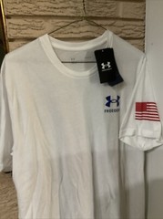 Under Armour 1370810 Men’s UA Freedom Flag T-Shirt S/S Tee Size LG NWT