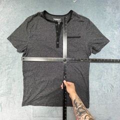 Express Henley Shirt Mens Large Charcoal Gray Short Sleeve Stretch Chest Pocket