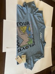 Pink Floyd World Tour 1988 Graphic T-Shirt 22.5 in Blue Rock & Pop Tee
