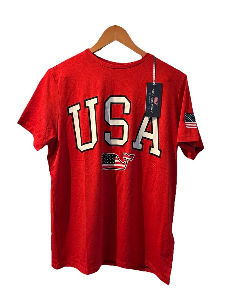 Vineyard Vines Men’s T-Shirt Racing Red USA Flag Whale Logo Size S New With Tags
