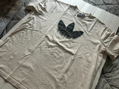 ADIDAS TREFOIL SIZE XL OFFWHITE OR CREAM SHORT SLEEVE T-SHIRT.SEE DESCRIPTION
