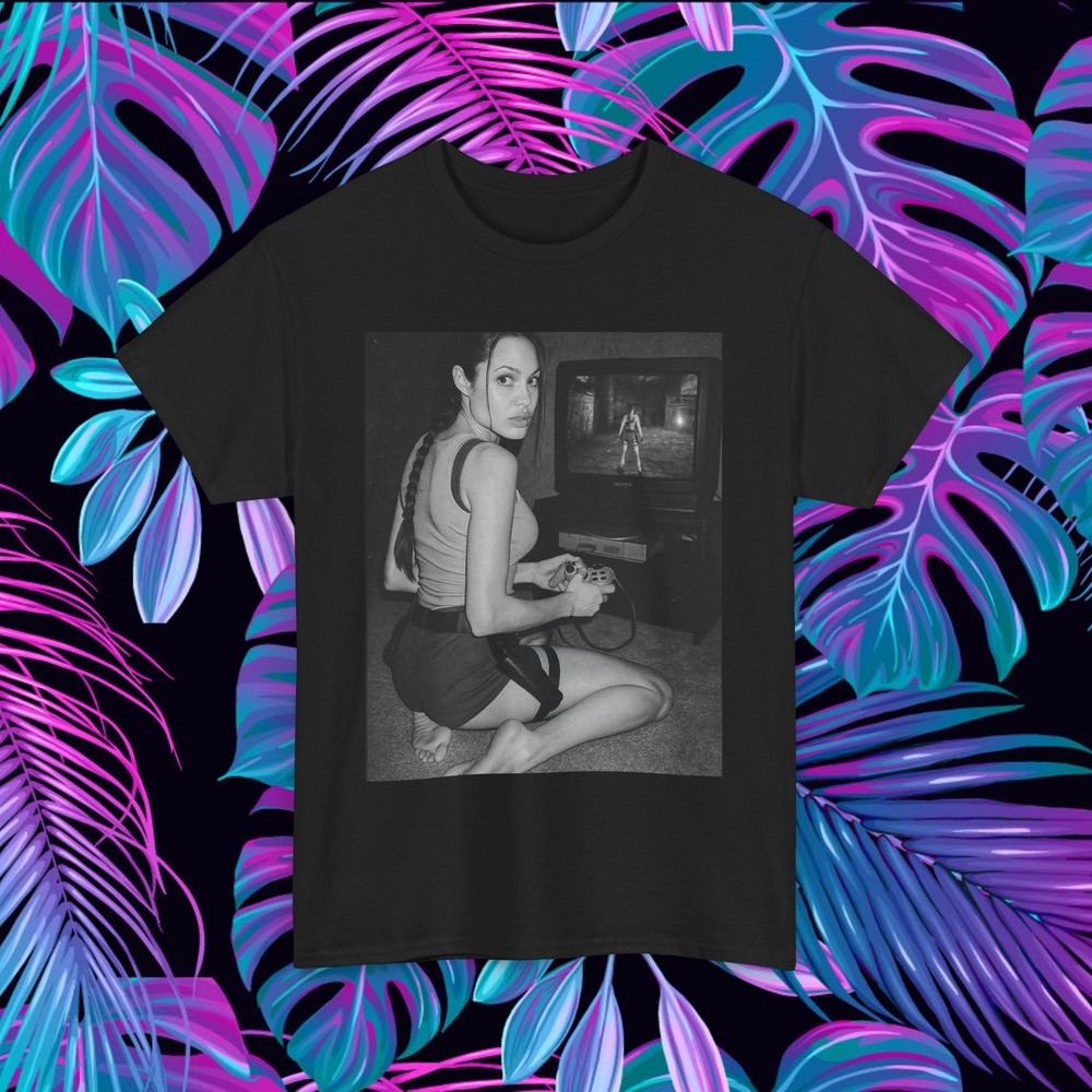 Tomb raider, Lara Croft Shirt, Retro Video Game Top, Unisex Gamer T-Shirt, PS1
