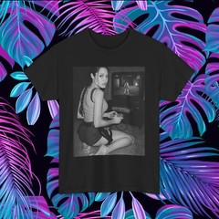 Tomb raider, Lara Croft Shirt, Retro Video Game Top, Unisex Gamer T-Shirt, PS1
