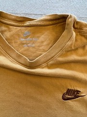 Nike T Shirt Mens Medium Beige Cotton Active Athleisure Gym Running Basic Tee
