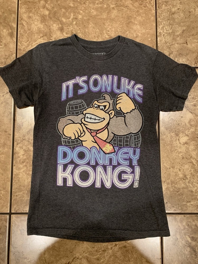 Super Mario Donkey Kong “It’s On Like Donkey Kong” t shirt 2019 Nintendo used S