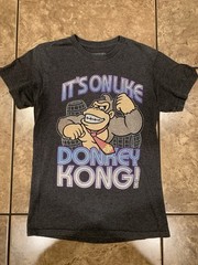Super Mario Donkey Kong “It’s On Like Donkey Kong” t shirt 2019 Nintendo used S