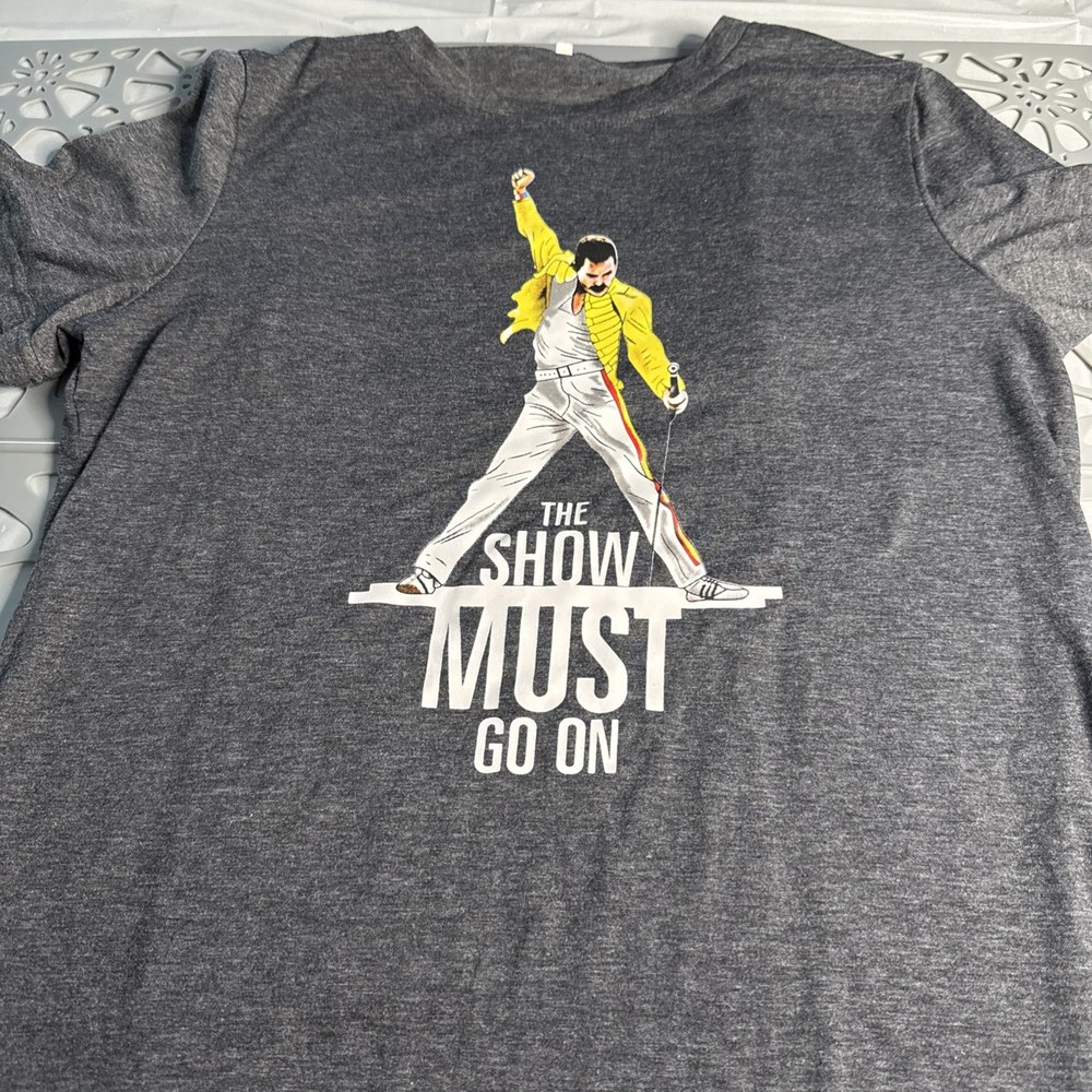 Queen T-Shirt Gray Medium Freddie Mercury The Show Must Go On Graphic Band Tee
