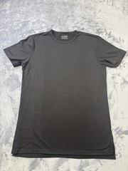 CUTS Clothing Split-Hem Crewneck T-Shirt Mens Medium Black Pyca Pro