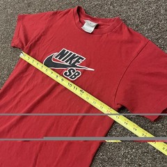 Nike SB Men’s Vintage T Shirt Y2K Silver Tag Sz Small Red Logo Tee Skater Grunge