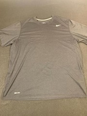 Nike Dri Fit Legend T Shirt Mens XL Black Swoosh Logo Crew Neck Short Sleeve Gym