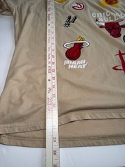 NBA Team Logos Graphic T Shirt XXL Bulls Lakers Knicks Heat Beige