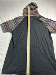 🧵Unixes Beautiful Giant Baja Hoodie Tee Black Serape Short Sleeve Mens L 09-9🧵