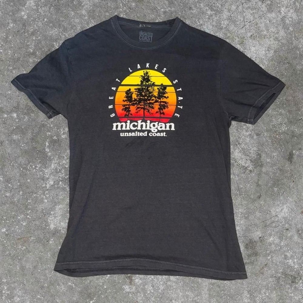 Unsalted Coast Michigan Great Lakes State Graphic T-Shirt Men’s Charcoal Gray Si
