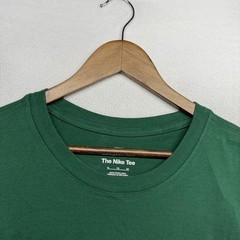 Nike Shirt Men’s XL Green Embroidered Script Spellout Logo Crew Casual Crew NEW