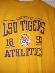 LSU Tigers Long Sleeve T-Shirt Adult Medium Gold Gildan Louisiana State