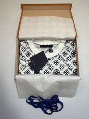 Louis Vuitton Men’s Monogram Sand T-Shirt Size M New w/ Tags & Box Authentic
