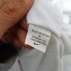 Nike Sportswear World Tour Shirt Mens Medium Crew White Long Glow In Dark Sleeve