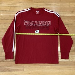 Wisconson Badgers Mens Shirt Size Medium Red Long Sleeve College Football