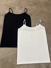 Bundle of 2 Mix seamless camisoles in classic black and white.