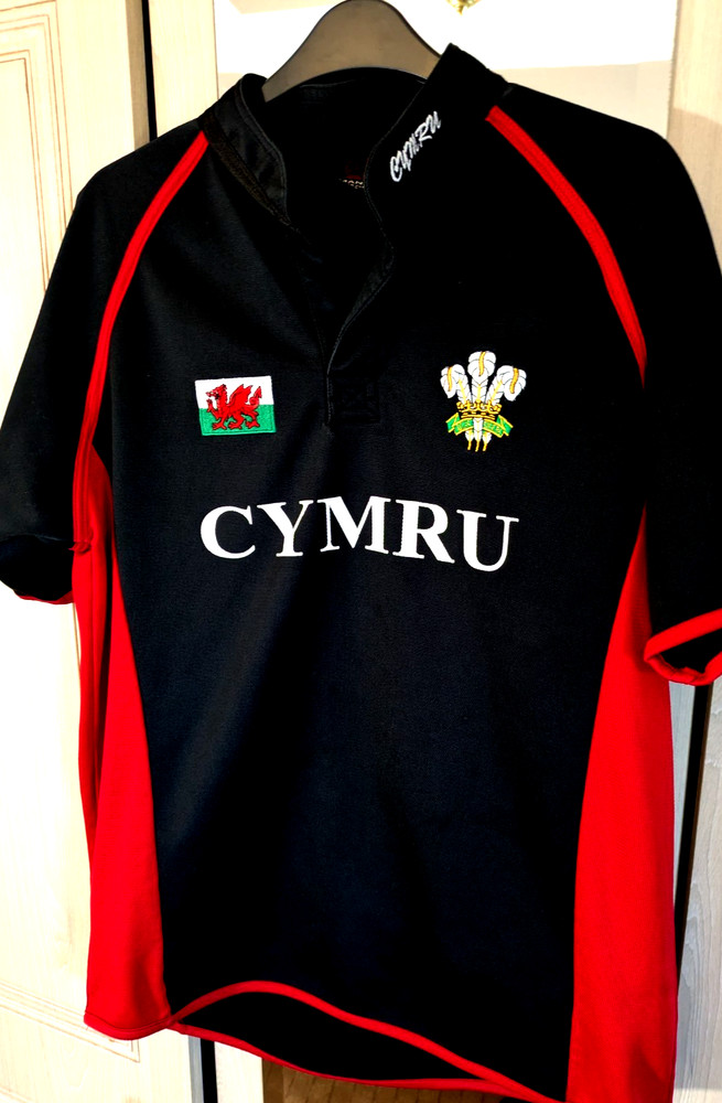 Wales Rugby Shirt Mens Small (measurements inc) Black Cymru Welsh