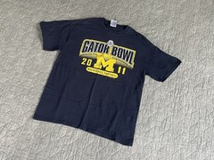 Gildan Gator Bowl 2011 Michigan Wolverines Graphic T-Shirt Men’s M Navy