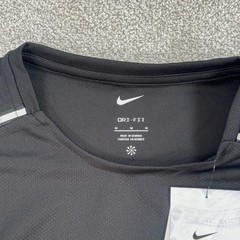 Nike Miler Men Short-Sleeve Graphic Running Top T-Shirt Black Small HV3997-010 M