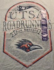 UTSA “ROADRUNNERS” – Men’s TWO (2) XXL T-Shirts by Champion – NEW w/Tags ⚾🏈