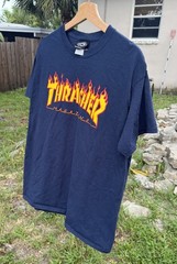 Men’s Thrasher Magazine Skateboard Flames Navy Blue Graphic T-shirt (Large)