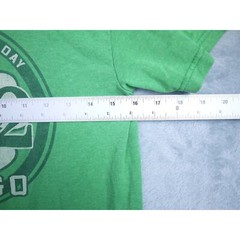 Men’s Vintage T-Shirt Size Small Chicago St Patricks Day 2002 Green Clover Y2K