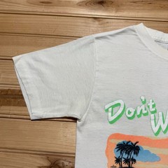 Vintage 80s Bahamas Swimming Don’t Worry Be Happy Alligator Shark T-Shirt Medium
