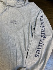 Vineyard Vines Hoodie Shirt Men Medium Lightweight Pullover Whale Logo Gray
