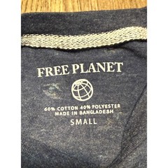 Free Planet T-Shirt Mens Small Blue Surf Print Pocket Crew Neck Casual Excellent