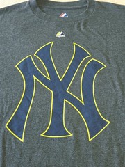 Majestic New York Yankees Gray T-shirt Size Large Neon Border Logo